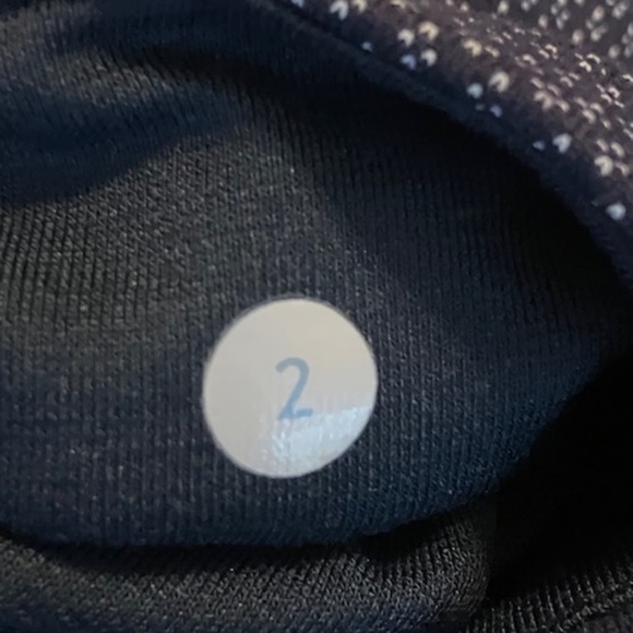 Lululemon leggings Size 2 - Picture 4 of 4